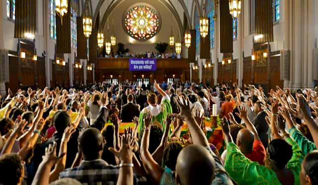 worshippers facing west